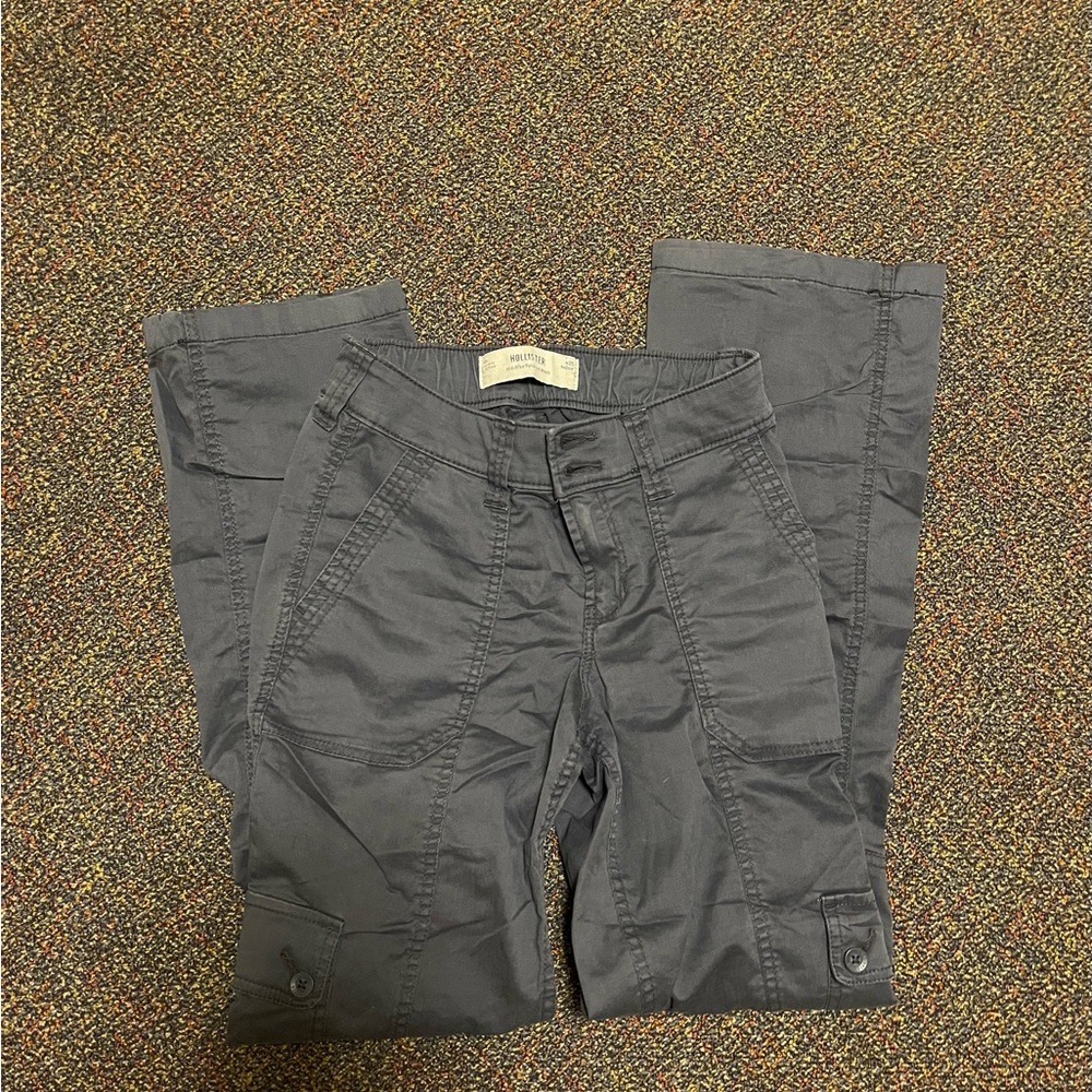 Hollister Mid Rise Bootcut Cargo Pants